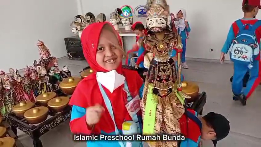 Seru Banget! Anak-Anak TK Rumah Bunda Naik Kereta dan Belajar Budaya di Purwakarta